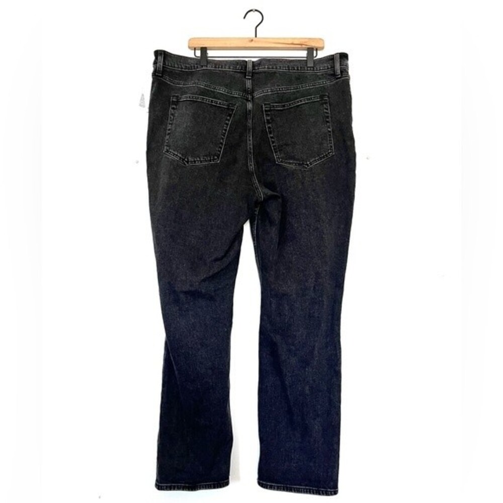 NWT Abercrombie & Fitch Ultra High Rise 90s Slim Straight Jean - Picture 4 of 10